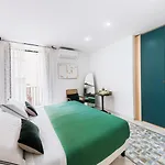 Amalfira Luxury Seaview Rooftop Апартаменти
